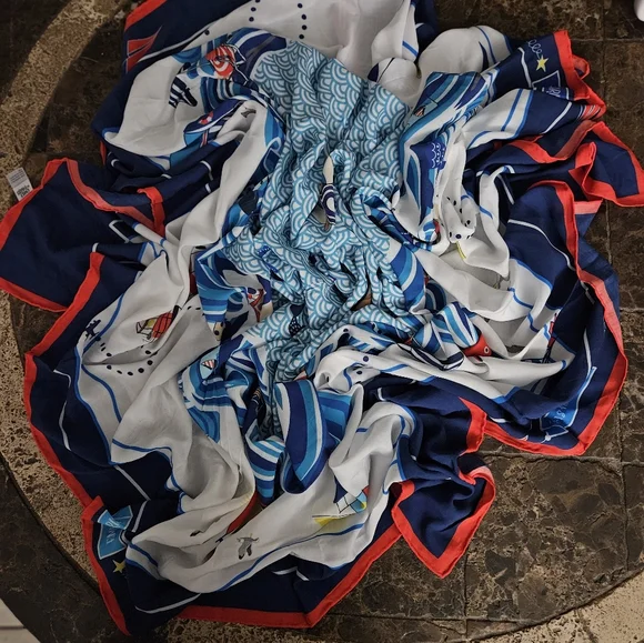 My beacy side Emily in Paris Chou Chou scarf - Picture 8 of 8